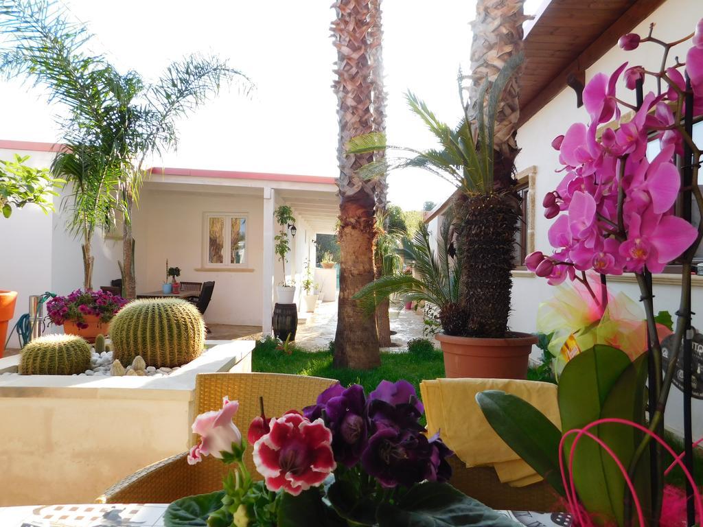 Villa Raggio Di Sole Parcheggio Privato Porto Cesareo Exterior foto